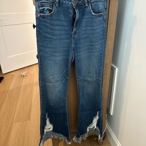 Cello Frayed Hem Cropped Jeans in Blue